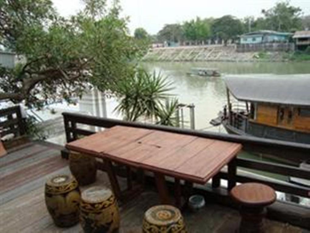 Ayothaya Riverside House Ayutthaya Eksteriør billede